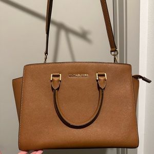 Michael Kors Selma Saffiano bag